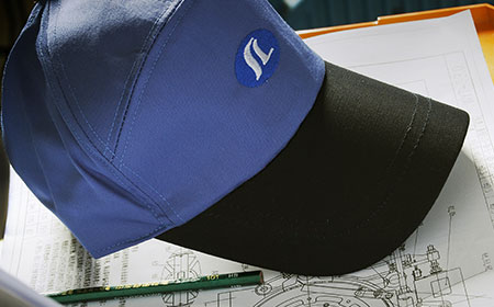 情系教育事業(yè)·奉獻(xiàn)誠摯愛心